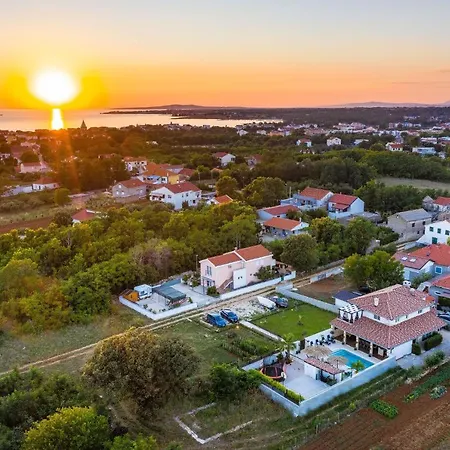 Вилла Karmen *